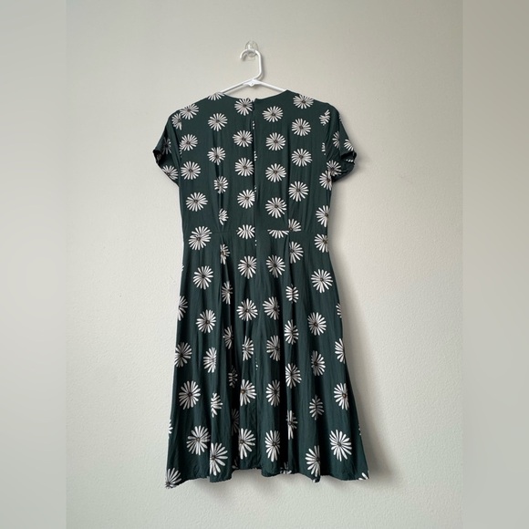 Big Daisy Button Front Dress Sz 2 - Picture 7 of 13